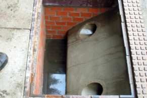 Sonderbauwerk eines Bordsteinstraßeneinlaufes